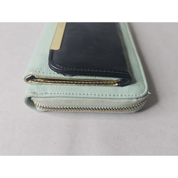 Steve Madden Zip Around Wallet Clutch Mint Green & Black w/ Outside Pocket - Picture 3 of 14